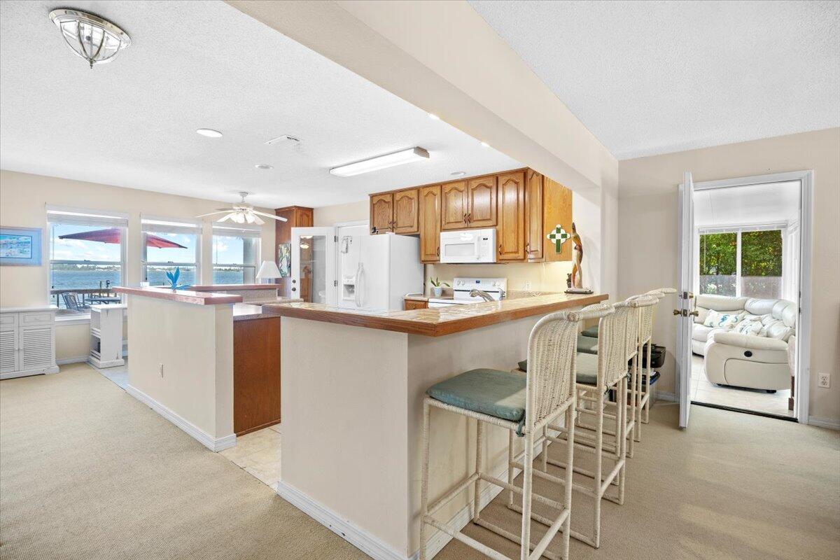 1559 W Highway 98