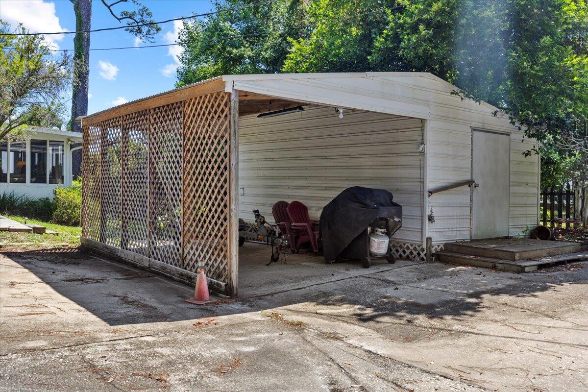 1559 W Highway 98