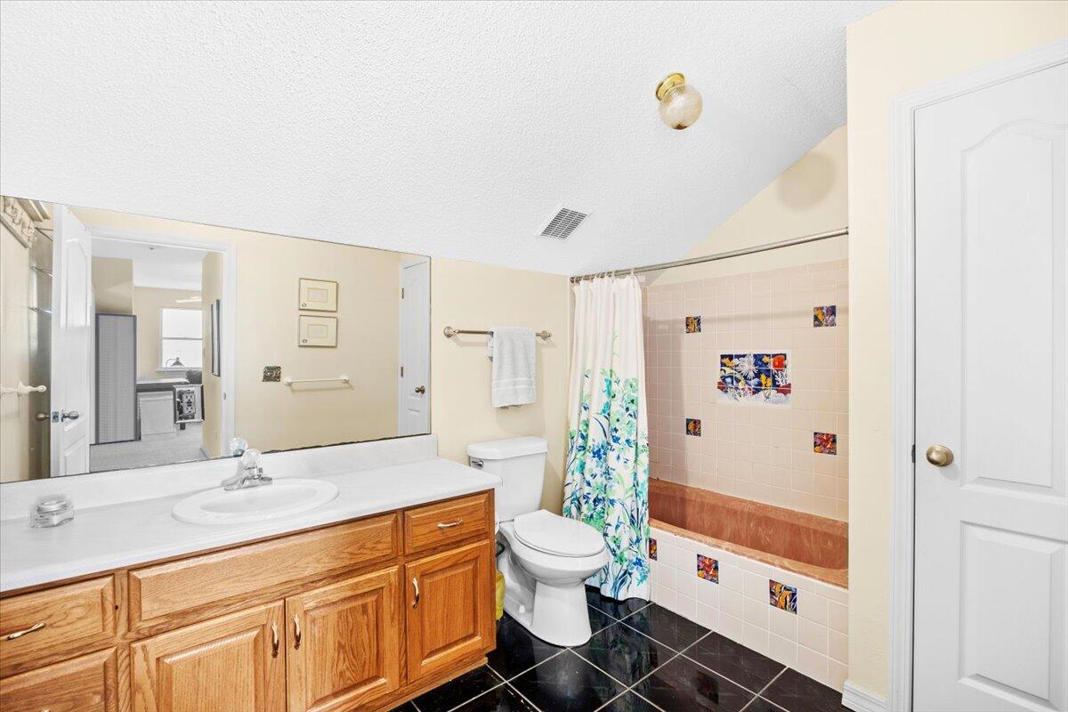 1559 W Highway 98