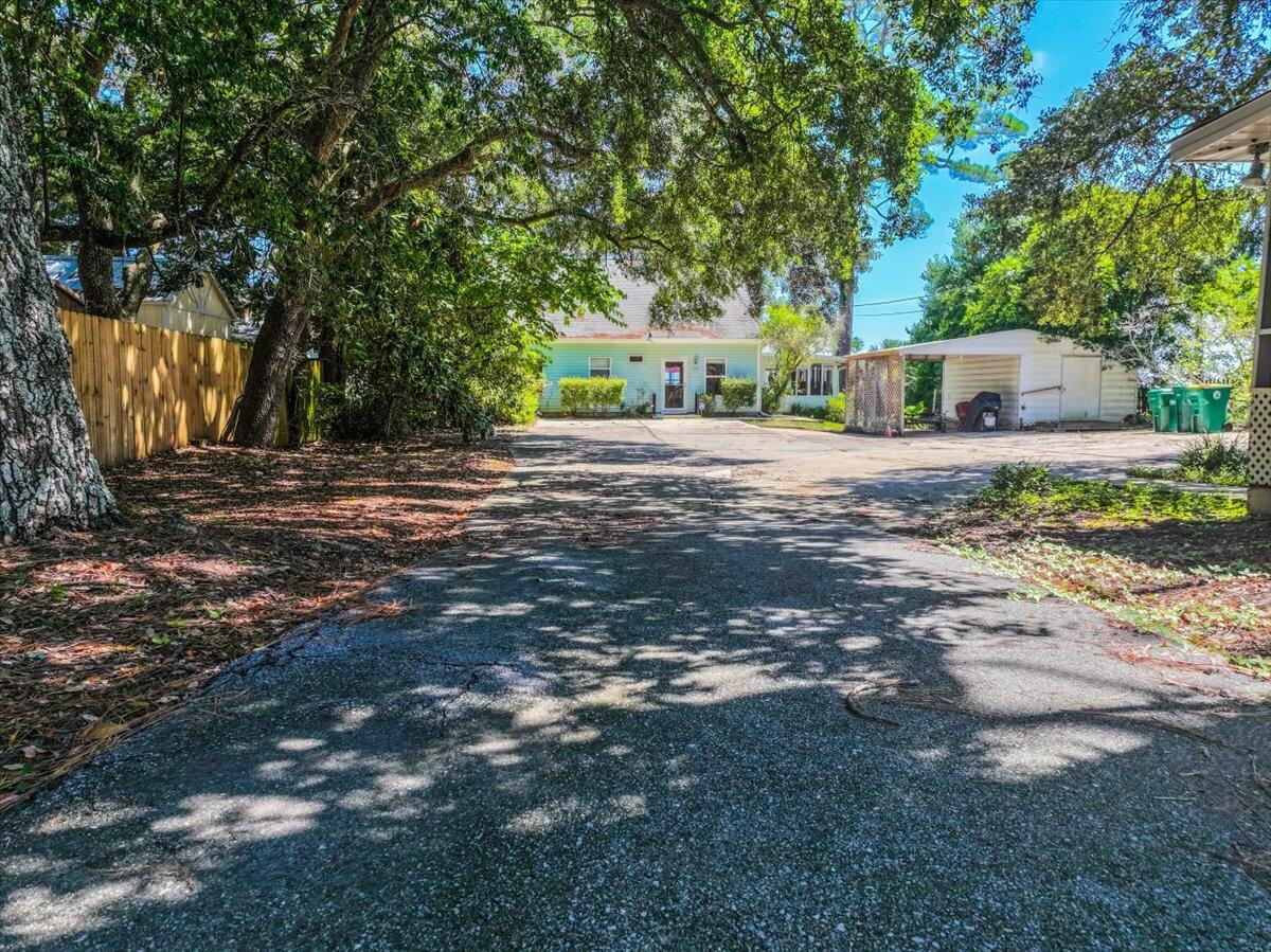 1559 W Highway 98