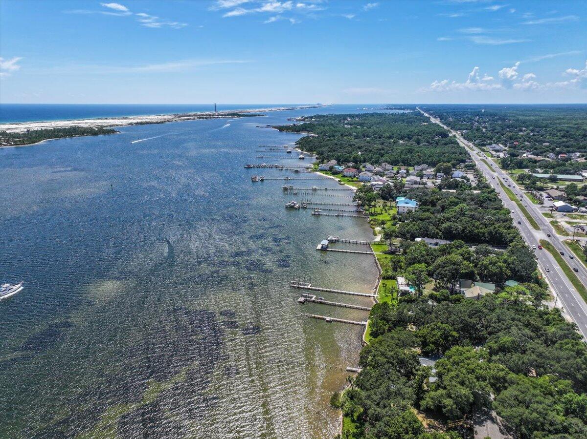 1559 W Highway 98
