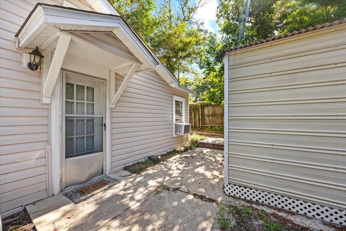 1559 W Highway 98