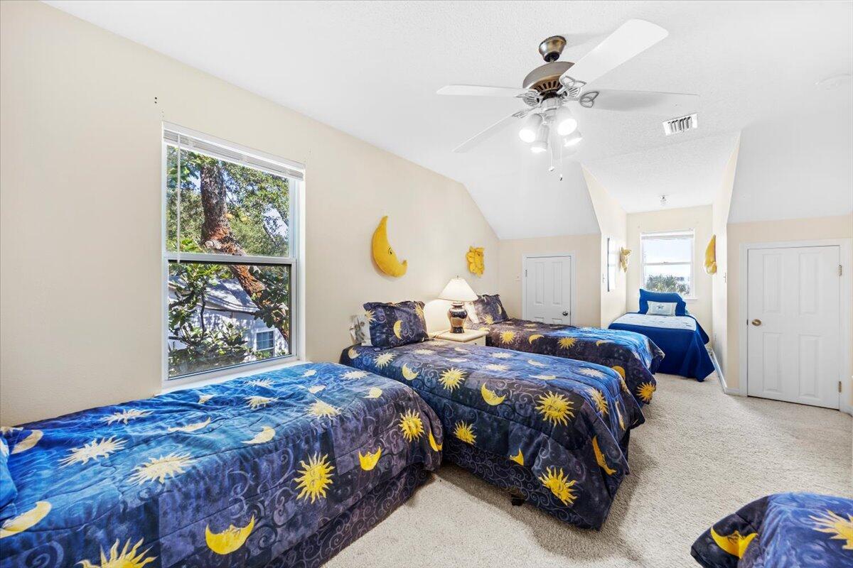 1559 W Highway 98