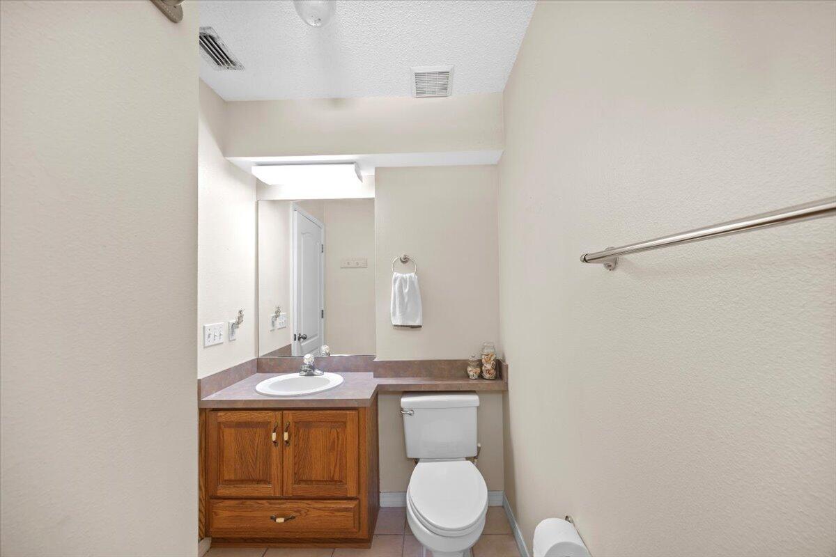 1559 W Highway 98