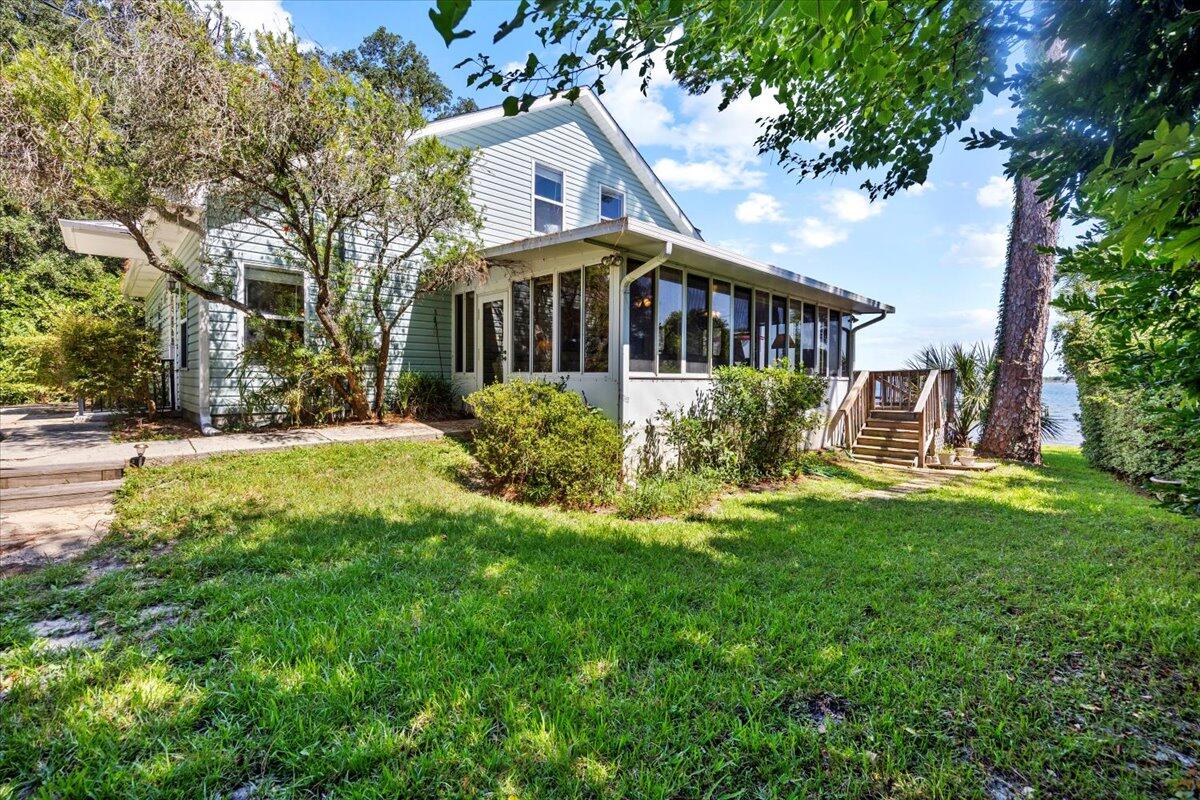 1559 W Highway 98