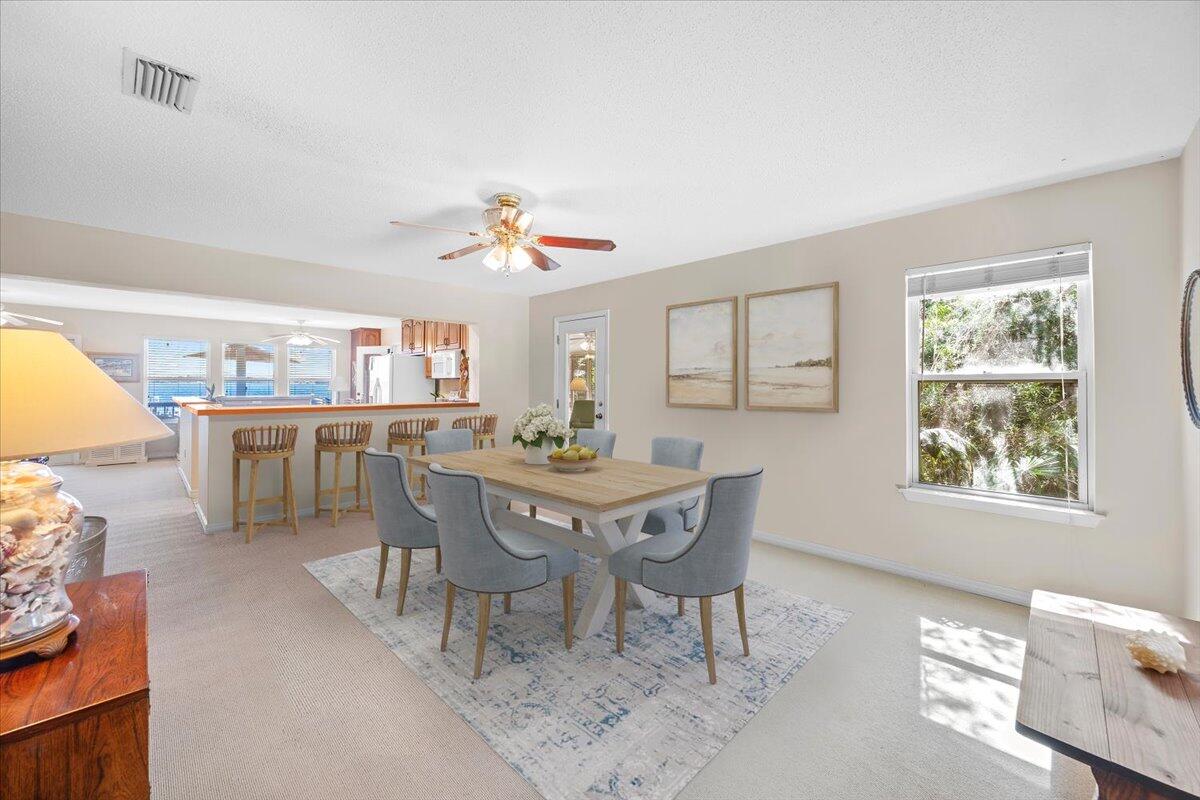 1559 W Highway 98