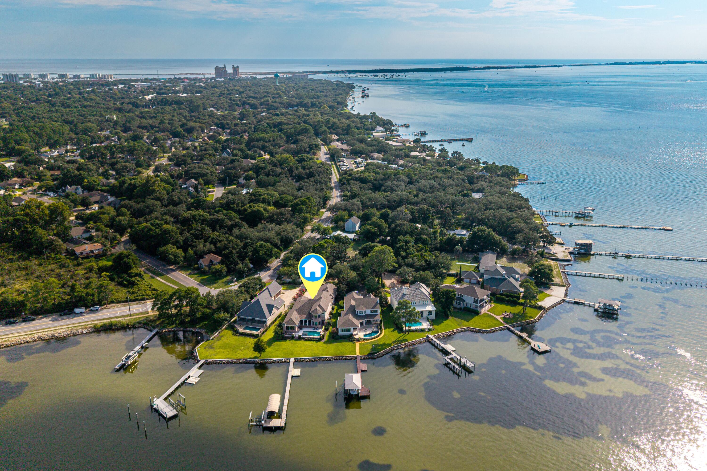 907 Peacock's Point Drive