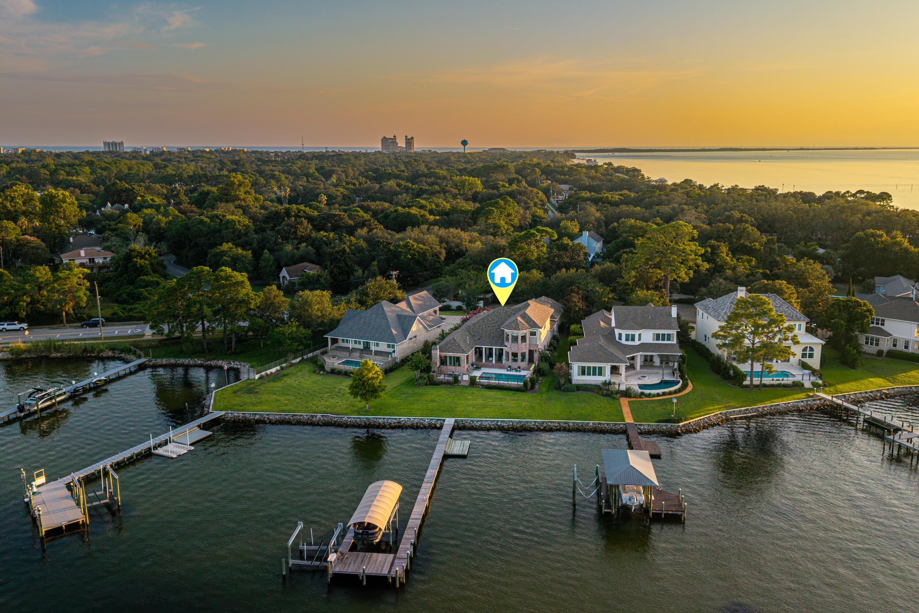 907 Peacock's Point Drive