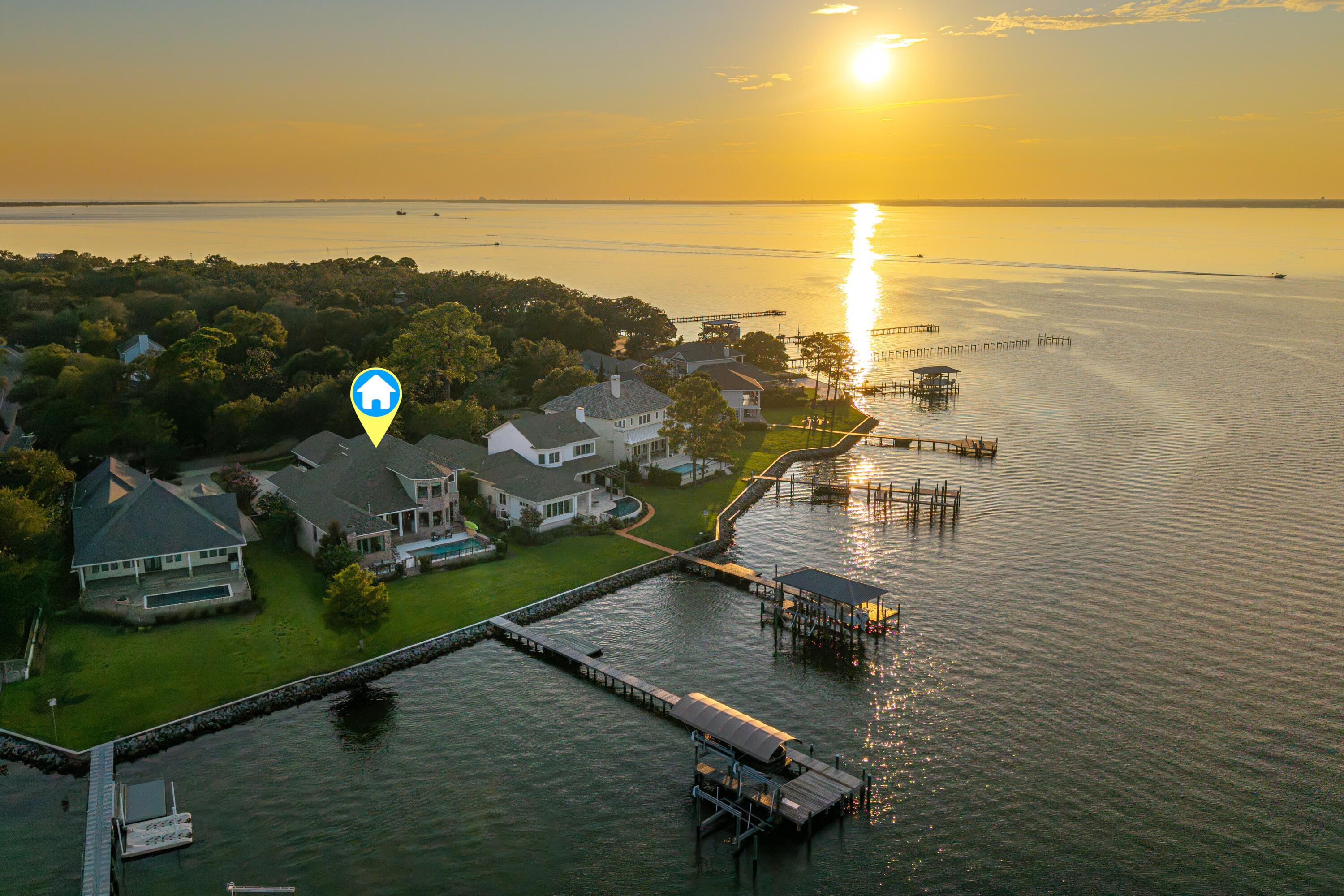907 Peacock's Point Drive