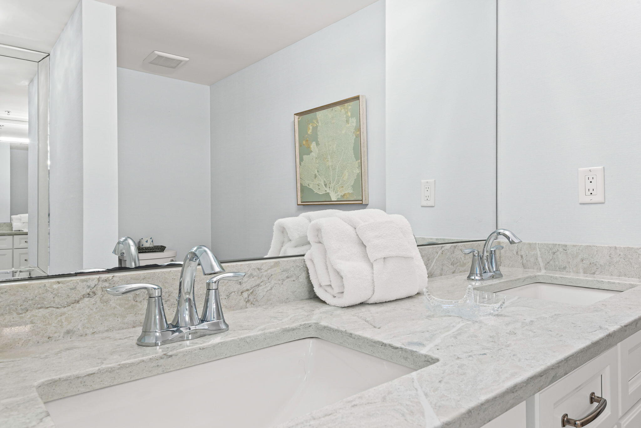 550 Tops L Beach Boulevard # 909