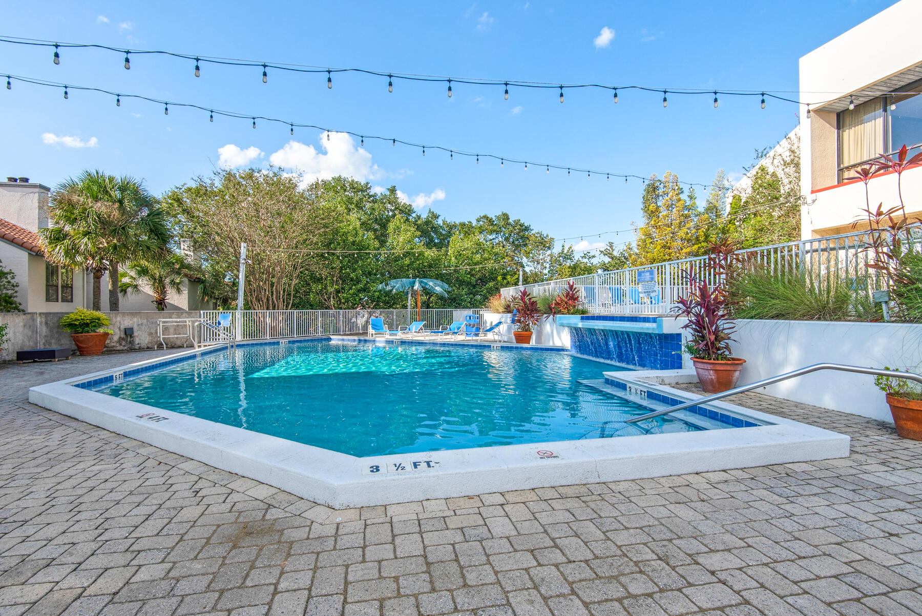 550 Tops L Beach Boulevard # 909