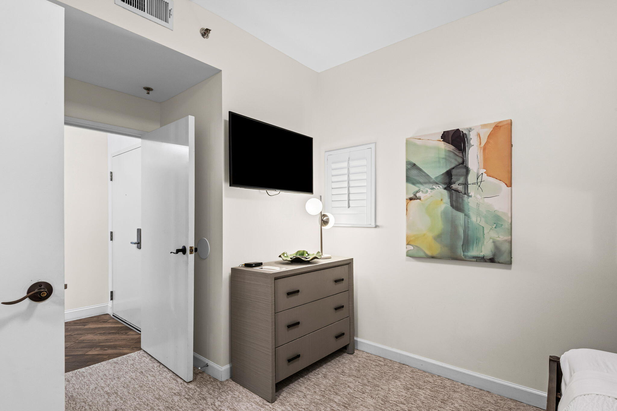 550 Tops L Beach Boulevard # 909