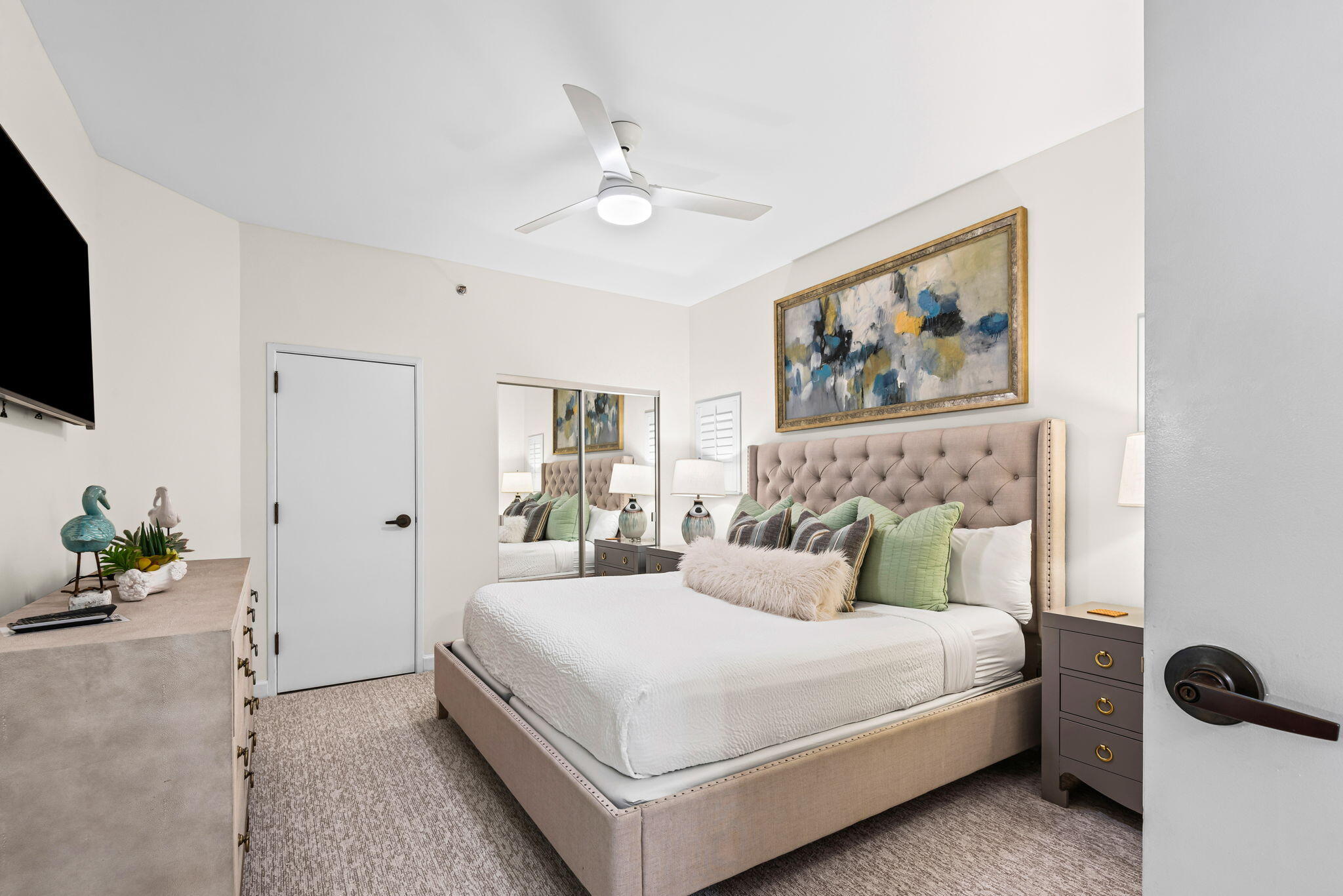 550 Tops L Beach Boulevard # 909