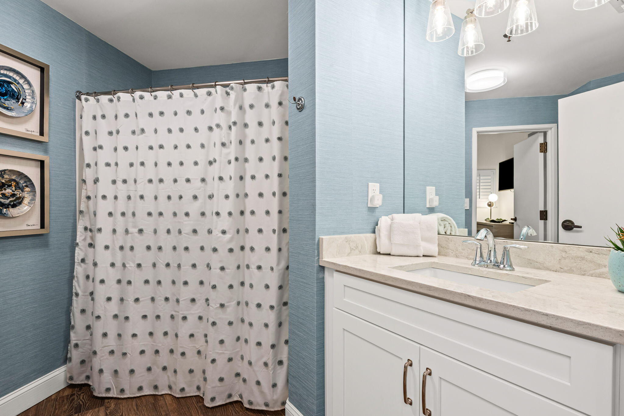 550 Tops L Beach Boulevard # 909