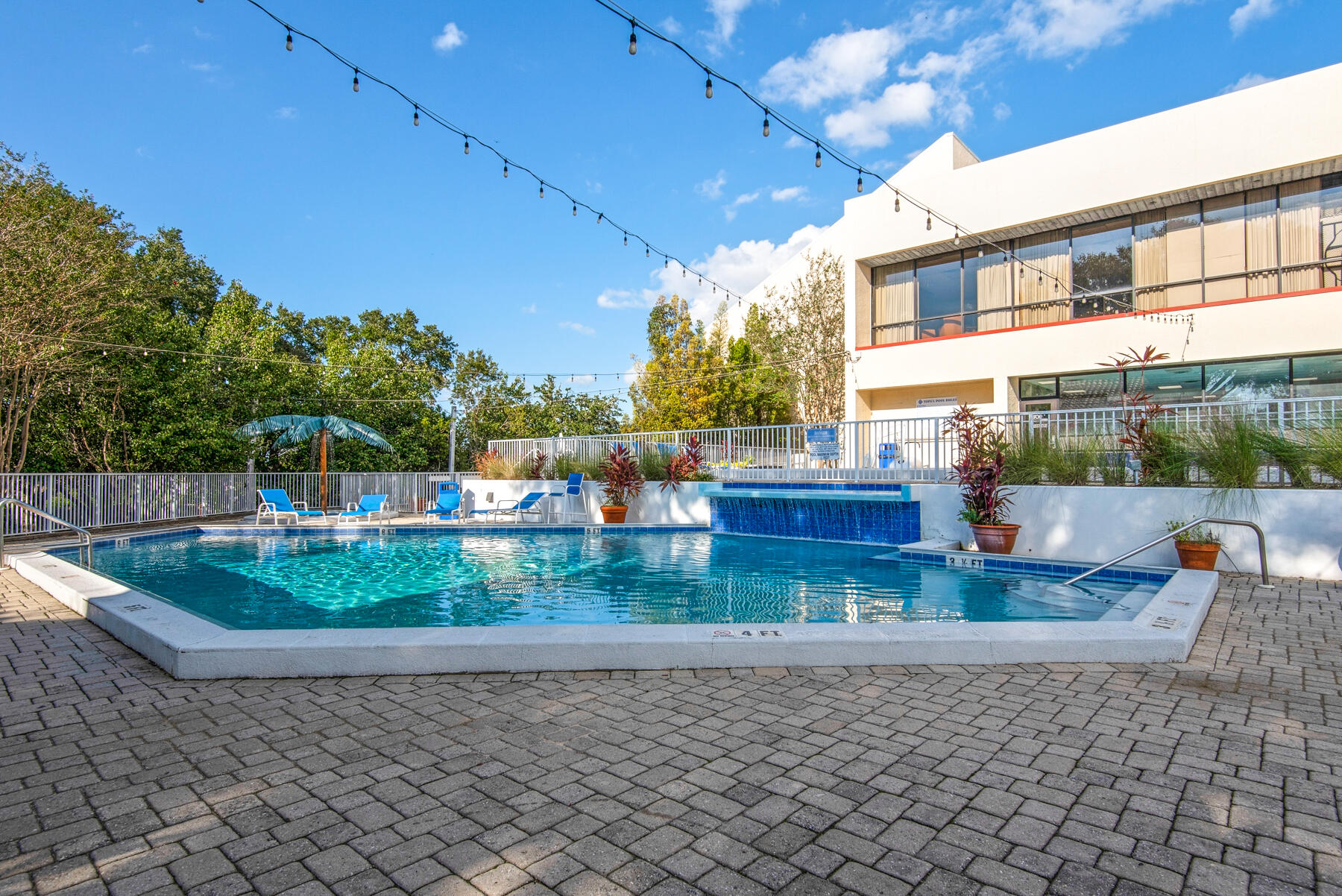 550 Tops L Beach Boulevard # 909