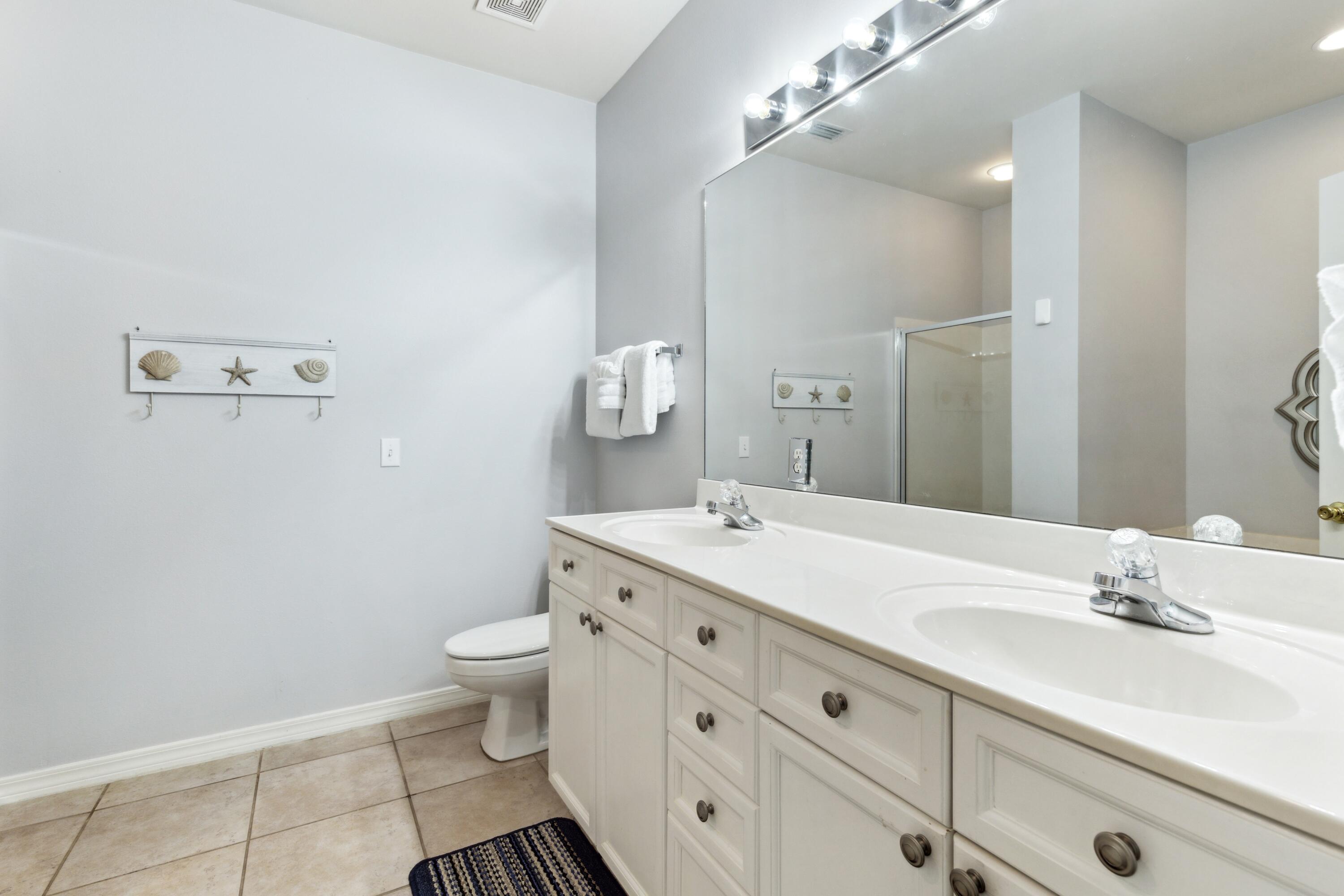 1986 Scenic Gulf Dr. Drive # 11