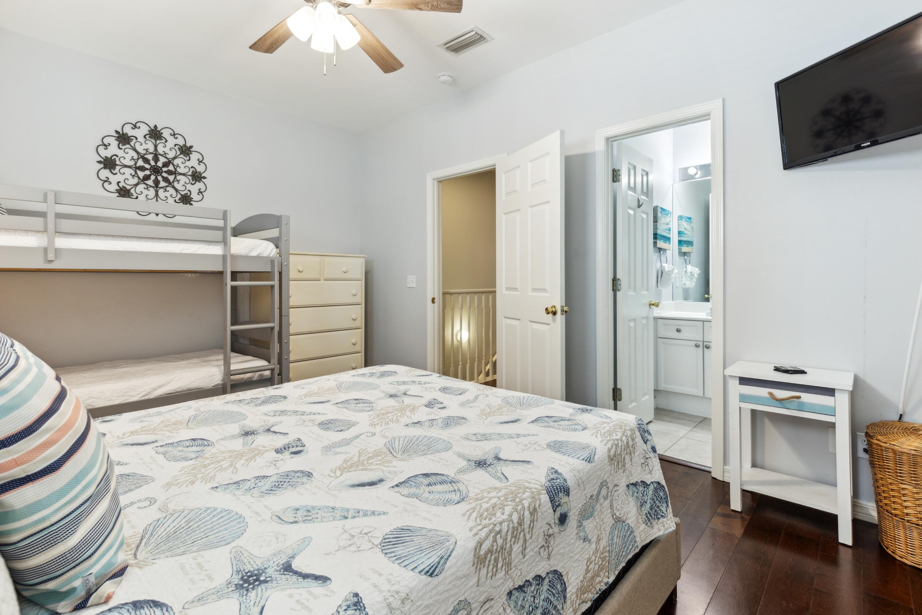 1986 Scenic Gulf Dr. Drive # 11