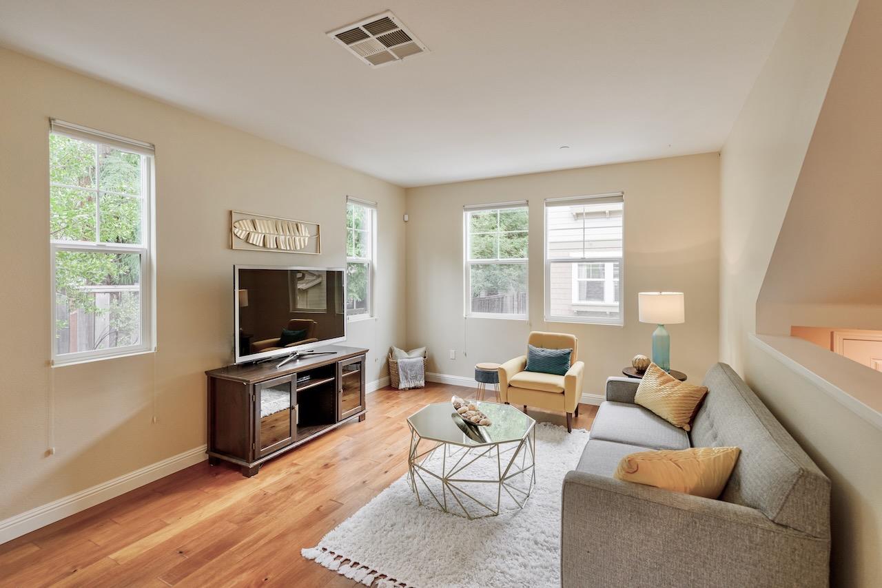 237 Bluebonnet LN 304