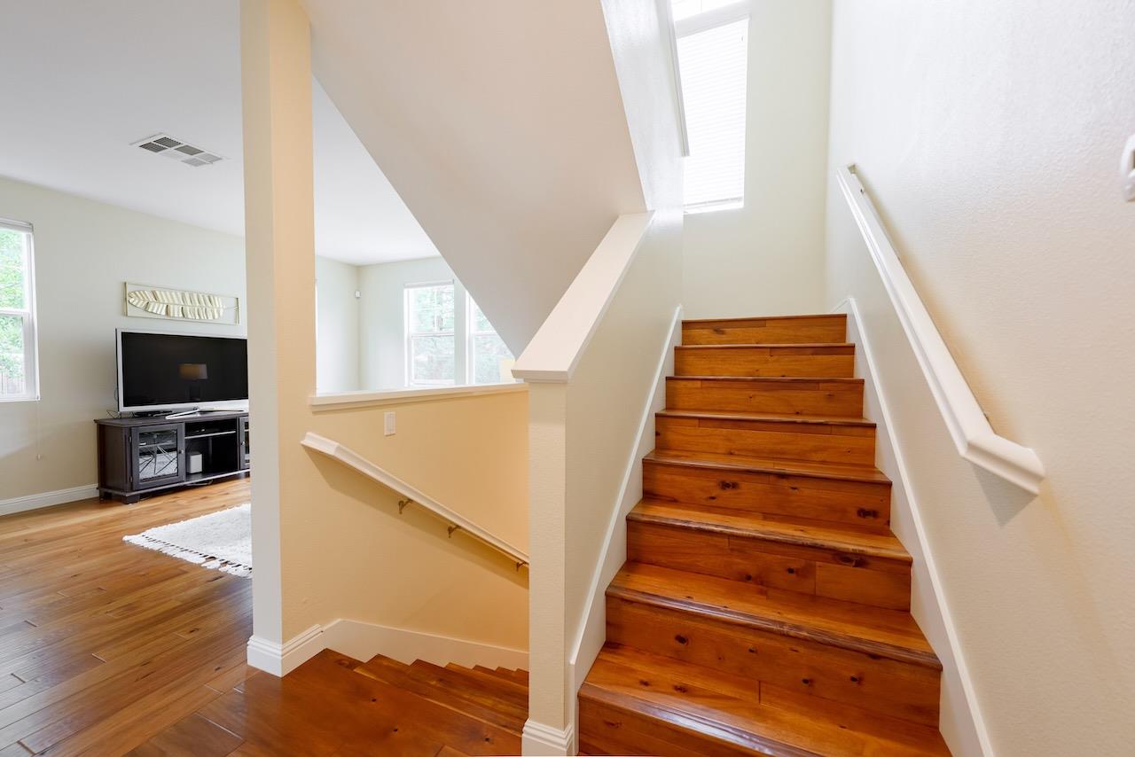 237 Bluebonnet LN 304