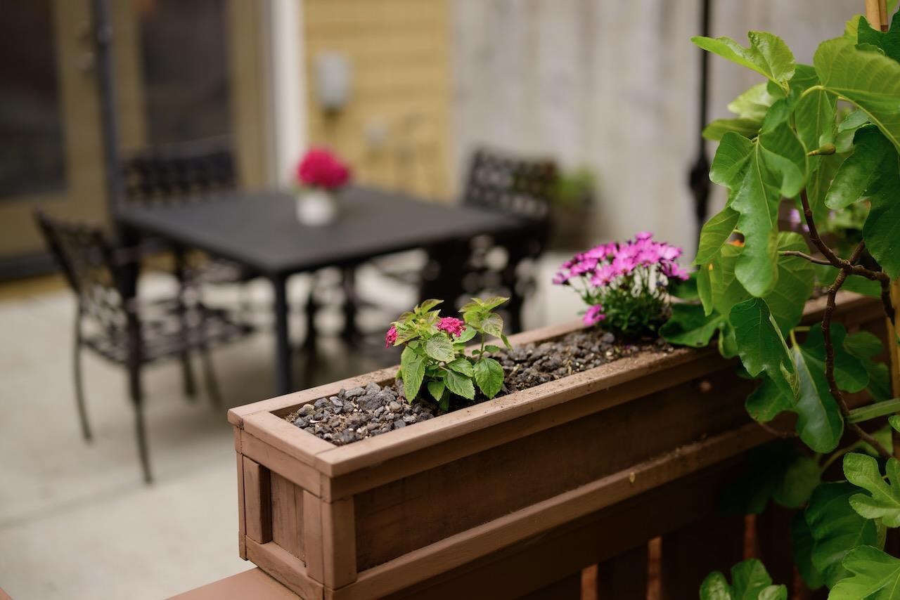 237 Bluebonnet LN 304