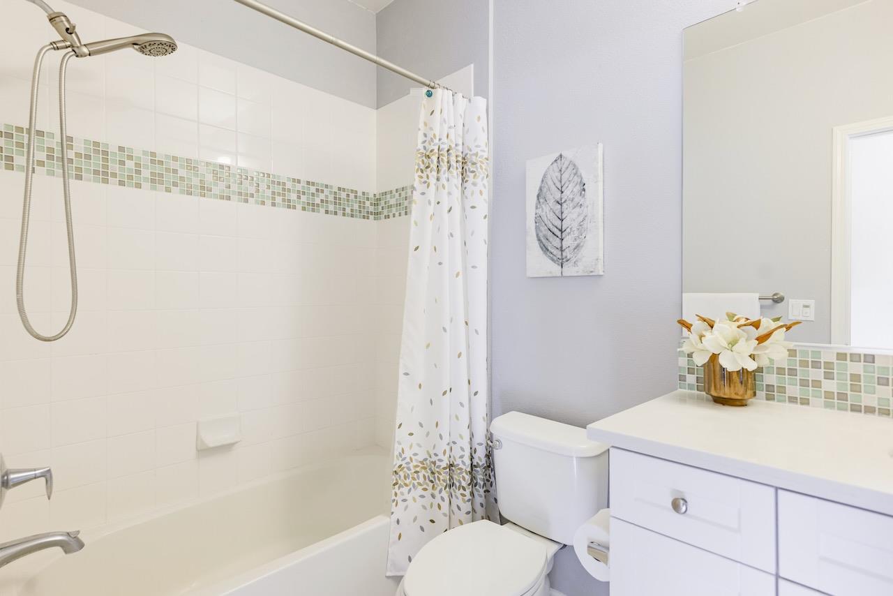 237 Bluebonnet LN 304