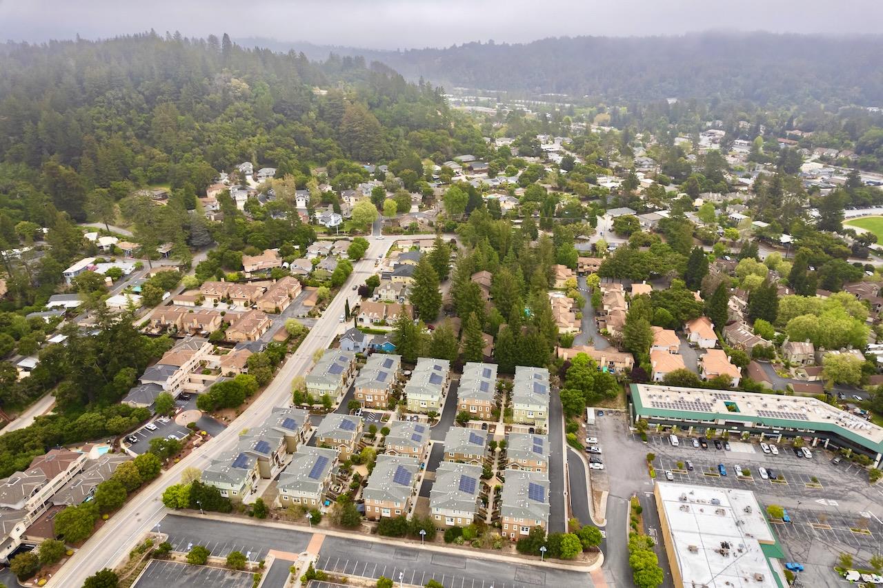 237 Bluebonnet LN 304