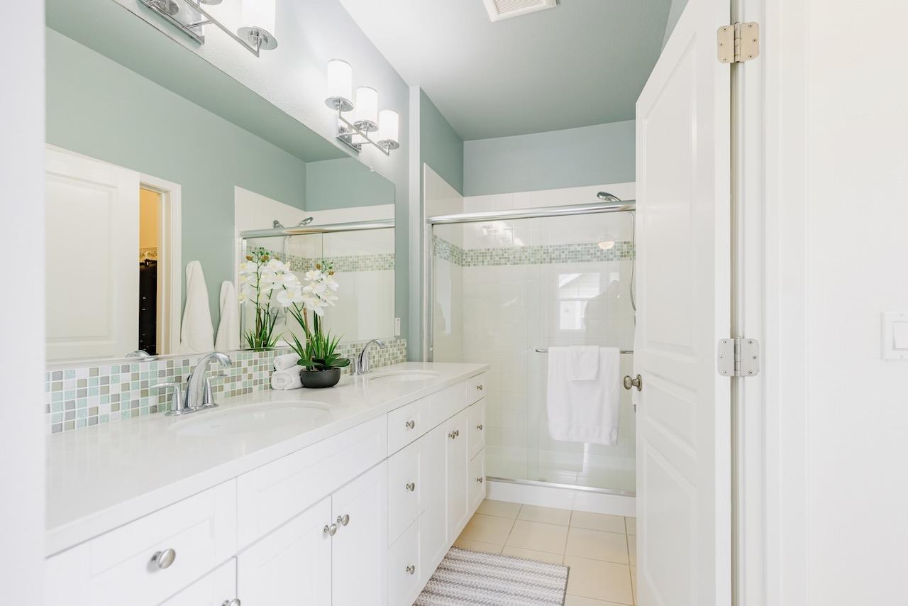 237 Bluebonnet LN 304