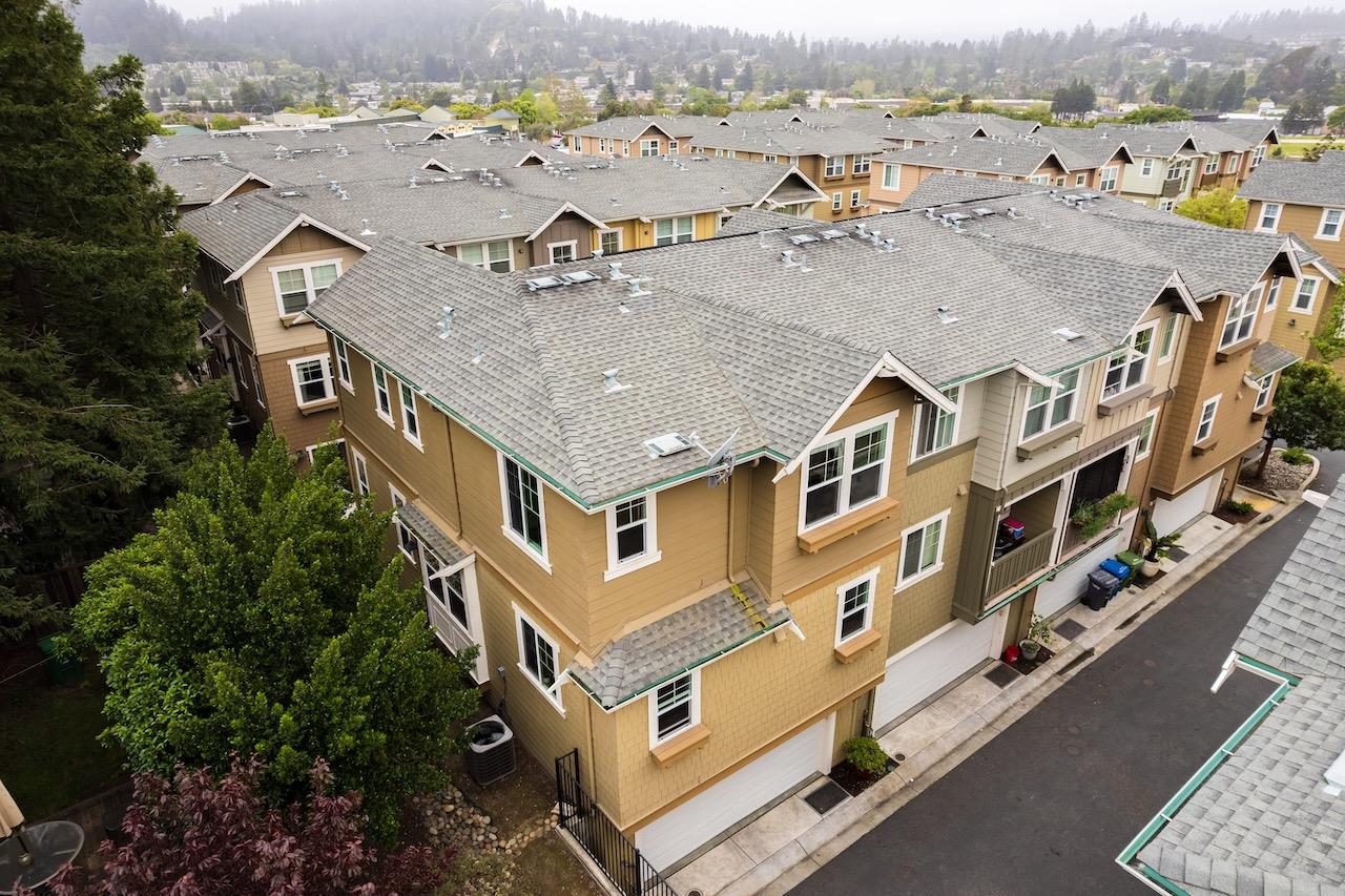 237 Bluebonnet LN 304