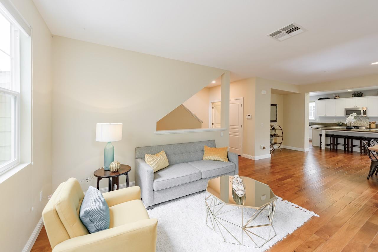 237 Bluebonnet LN 304