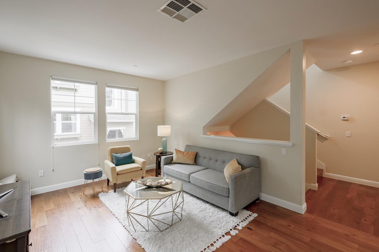 237 Bluebonnet LN 304