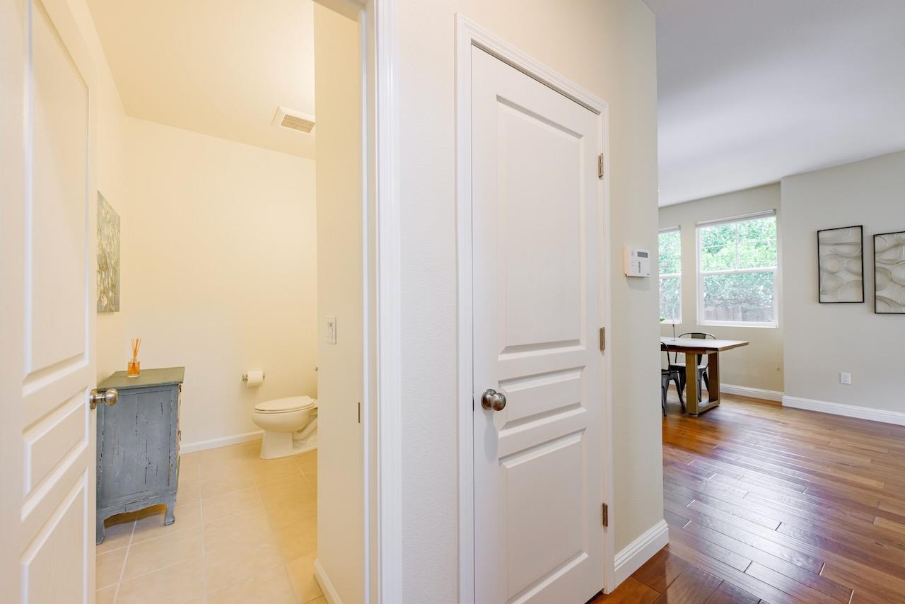 237 Bluebonnet LN 304