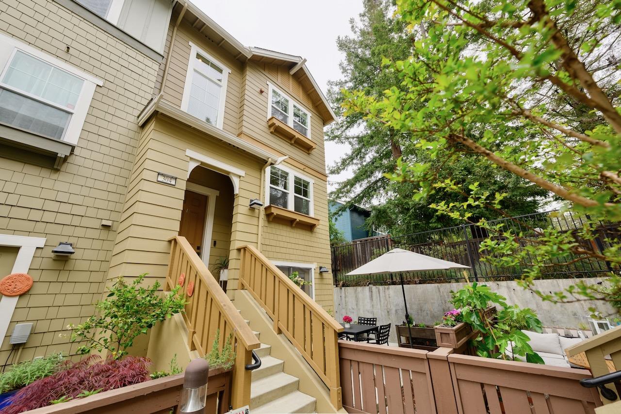 237 Bluebonnet LN 304