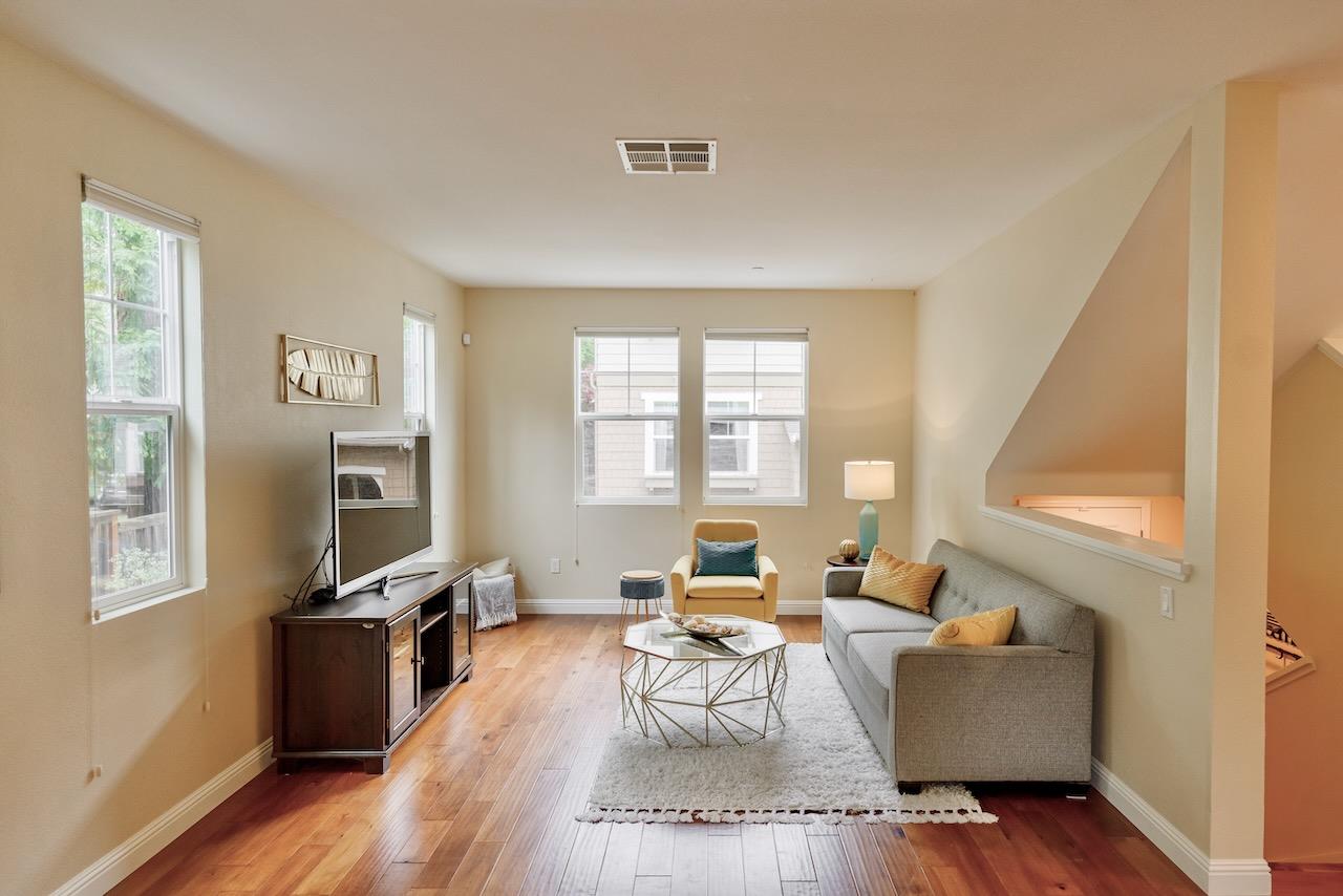 237 Bluebonnet LN 304