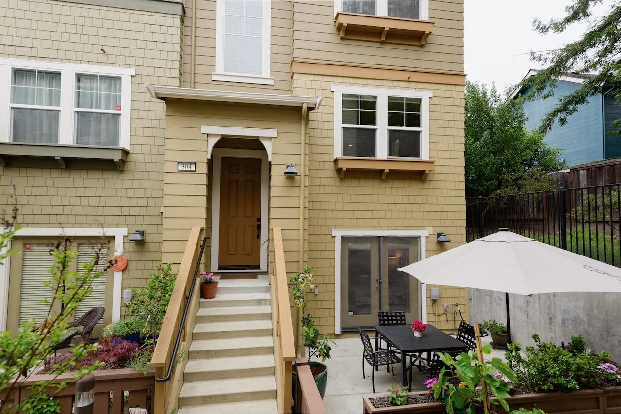 237 Bluebonnet LN 304