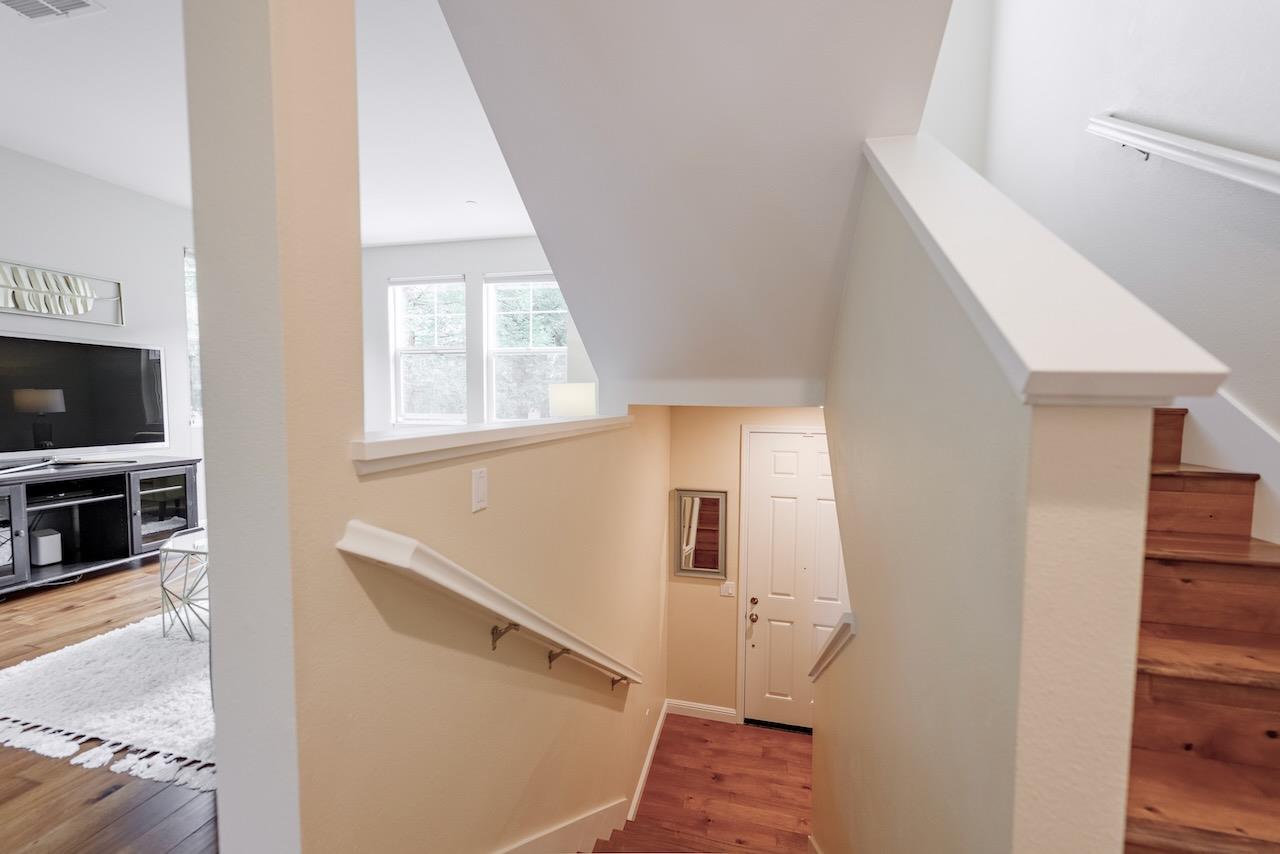 237 Bluebonnet LN 304