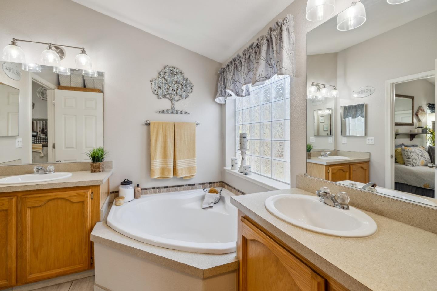 444 Whispering Pines DR 81