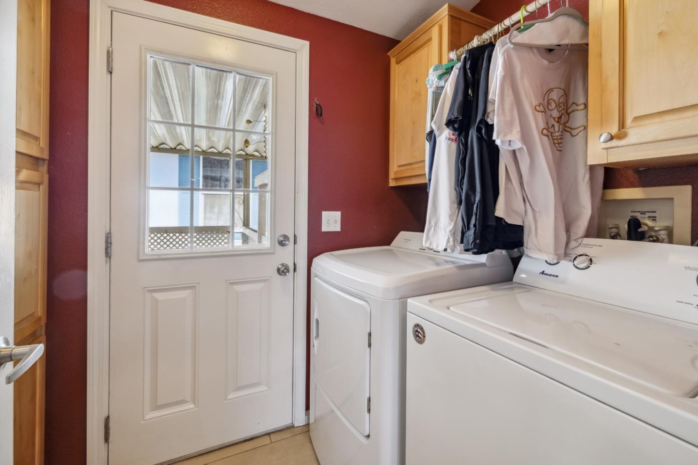 3060 Porter ST 18