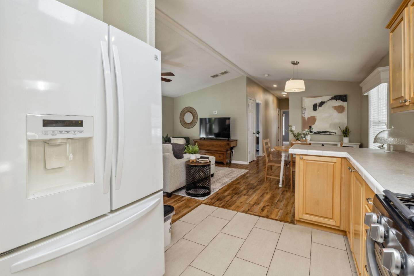 3060 Porter ST 18
