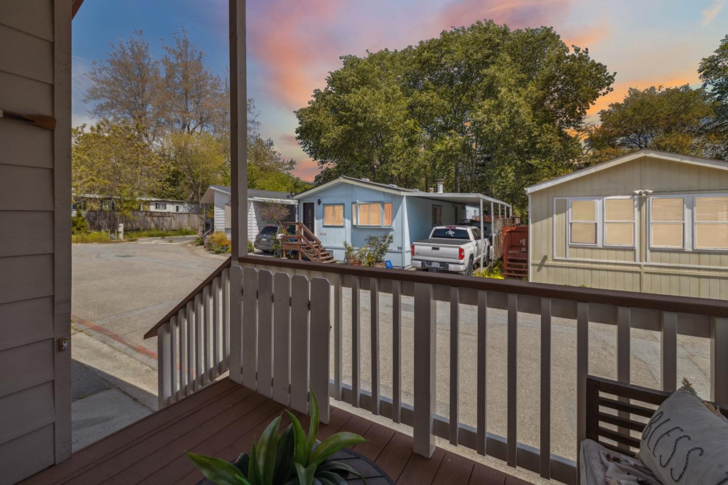 3060 Porter ST 18