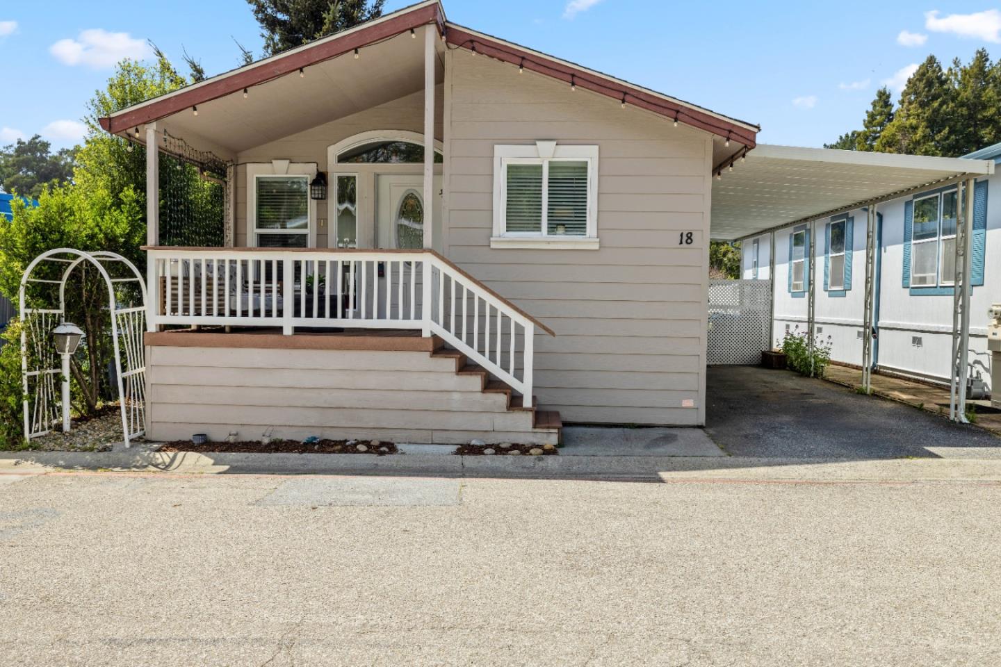 3060 Porter ST 18