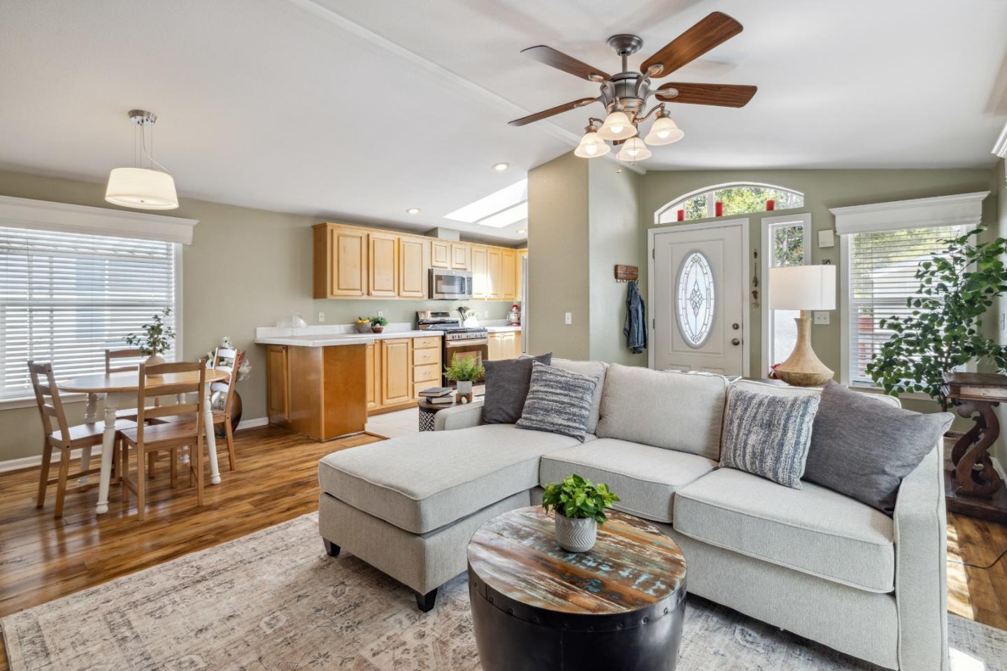 3060 Porter ST 18