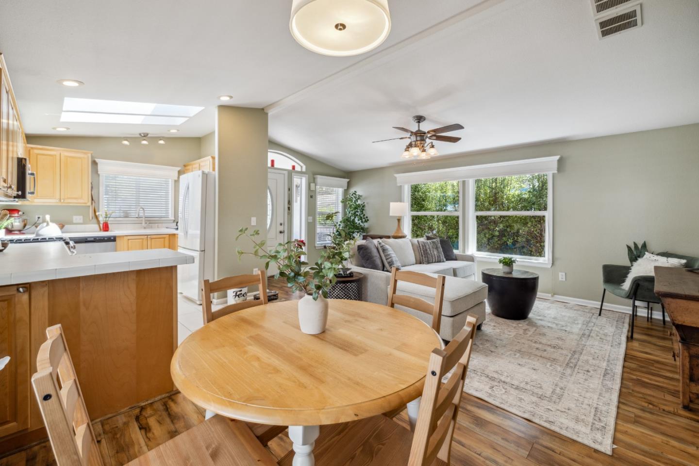 3060 Porter ST 18