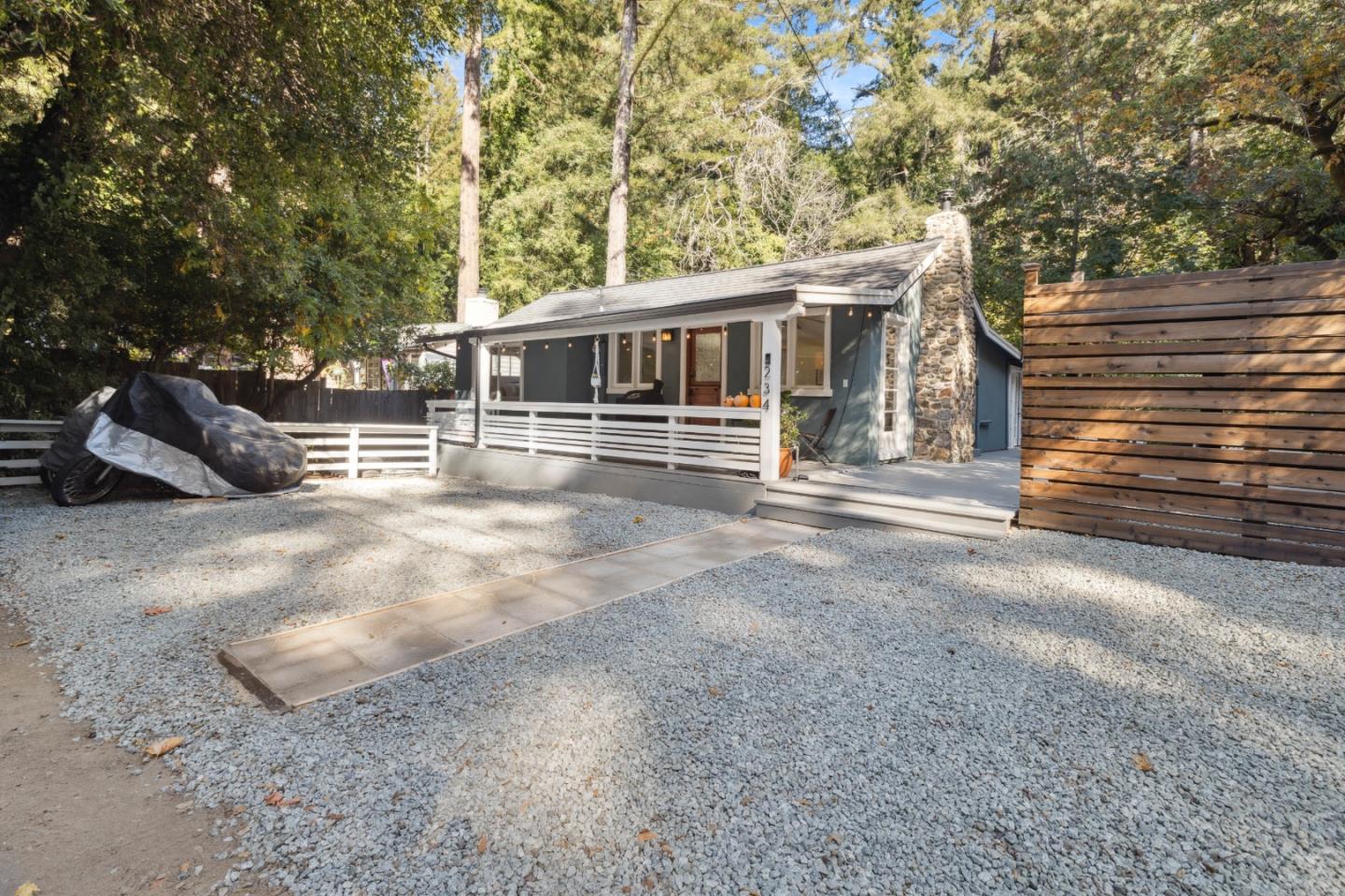 234 Waner WAY