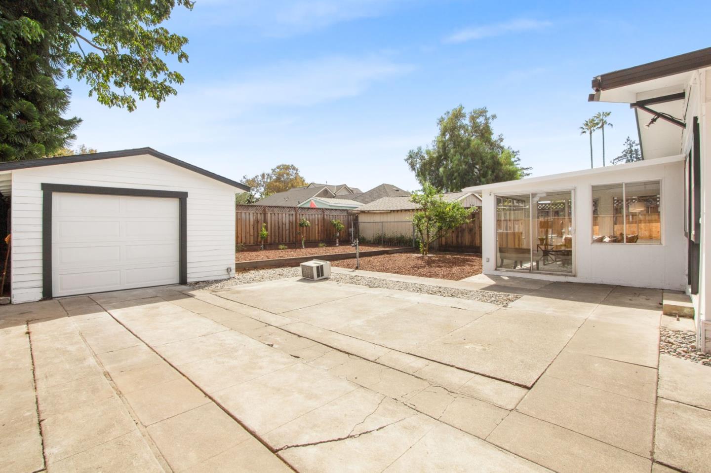 1232 Singletary Avenue