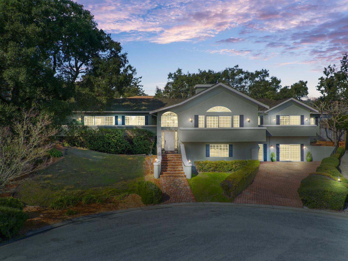 25 Bay Laurel Court