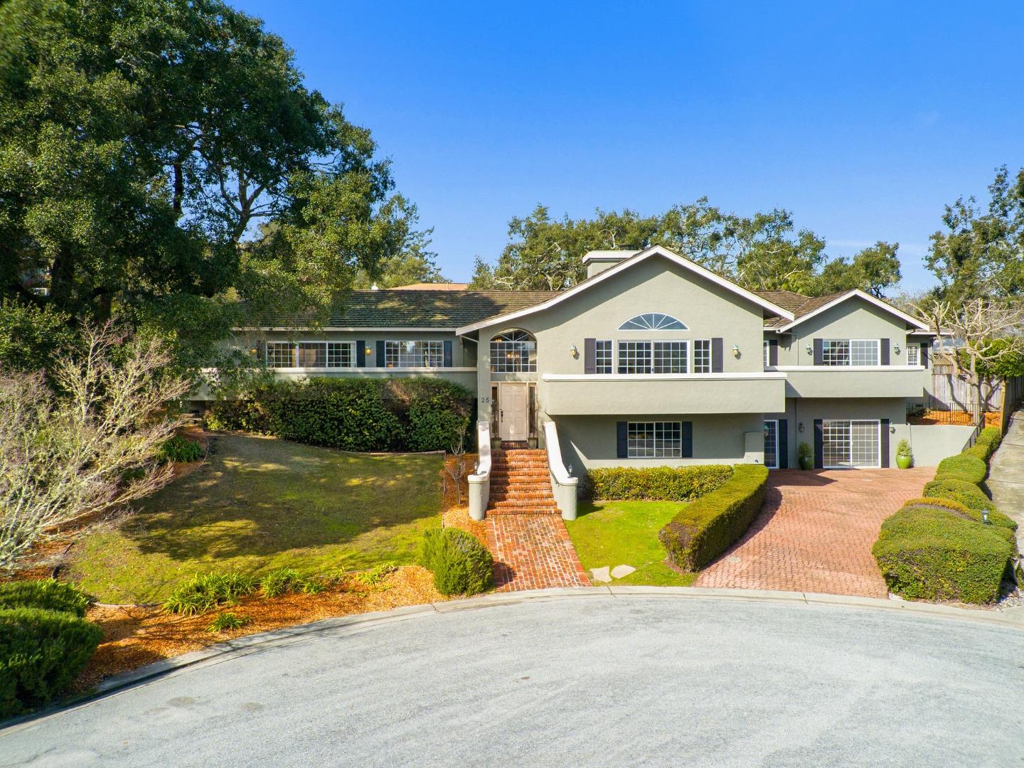 25 Bay Laurel Court
