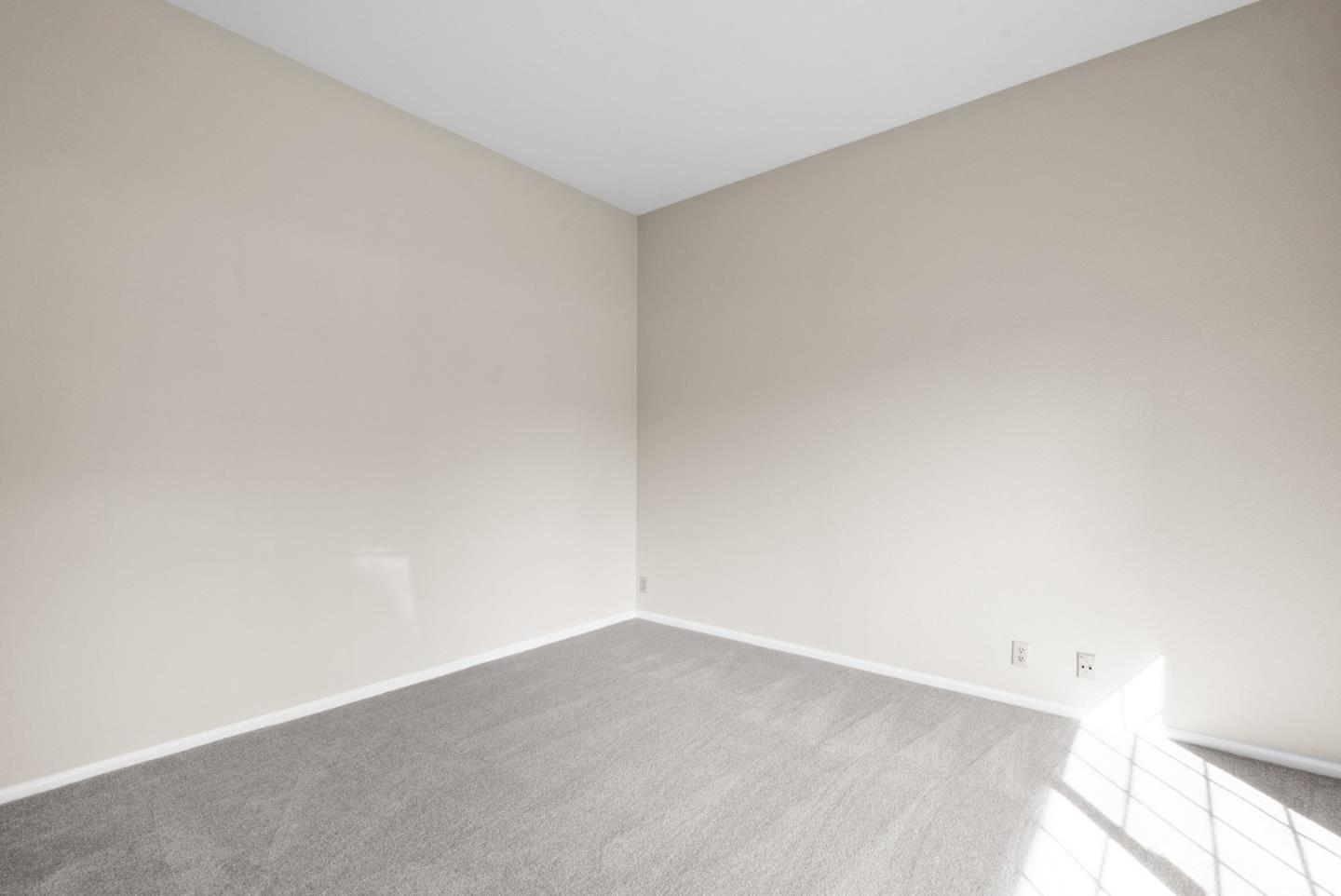 25 Bay Laurel Court
