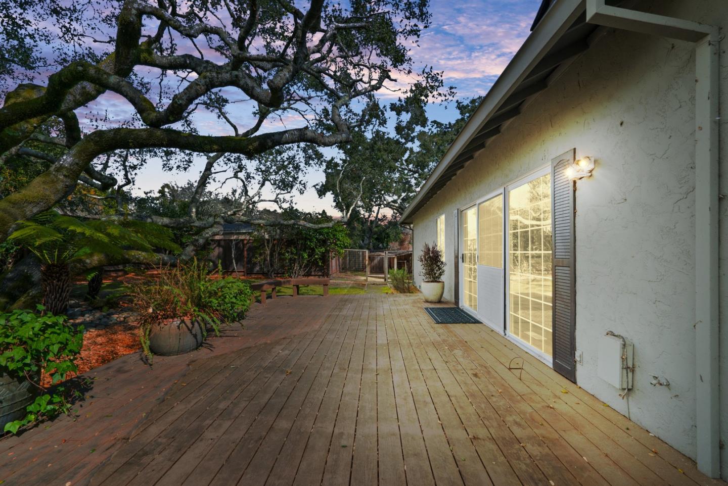 25 Bay Laurel Court