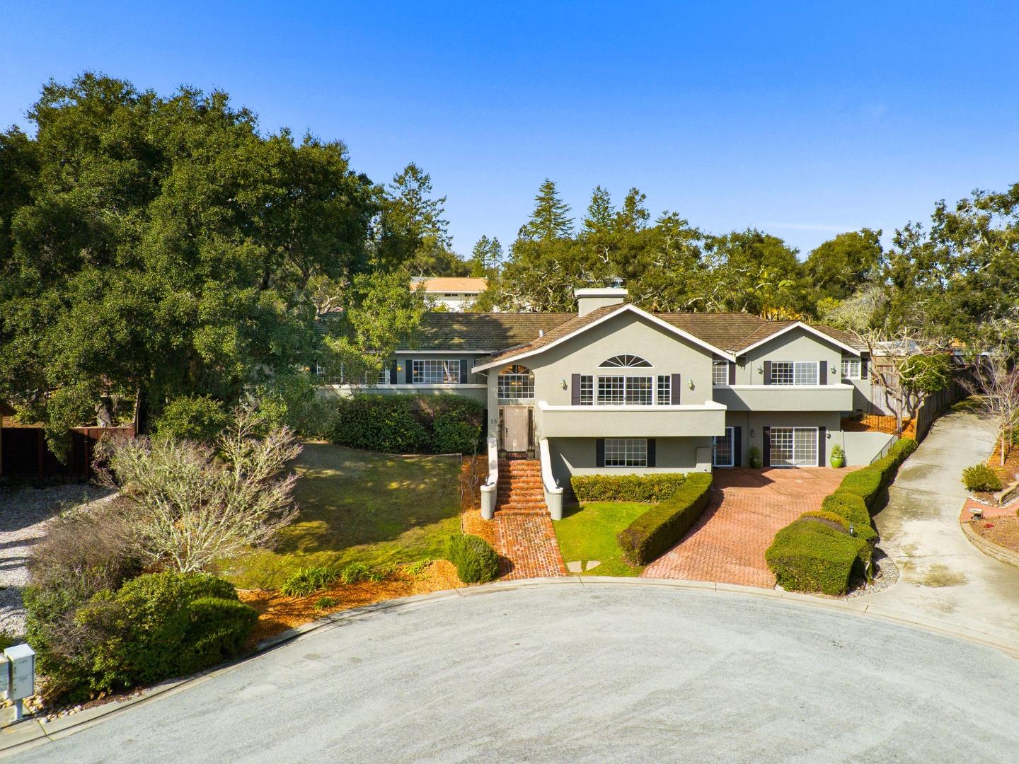 25 Bay Laurel Court