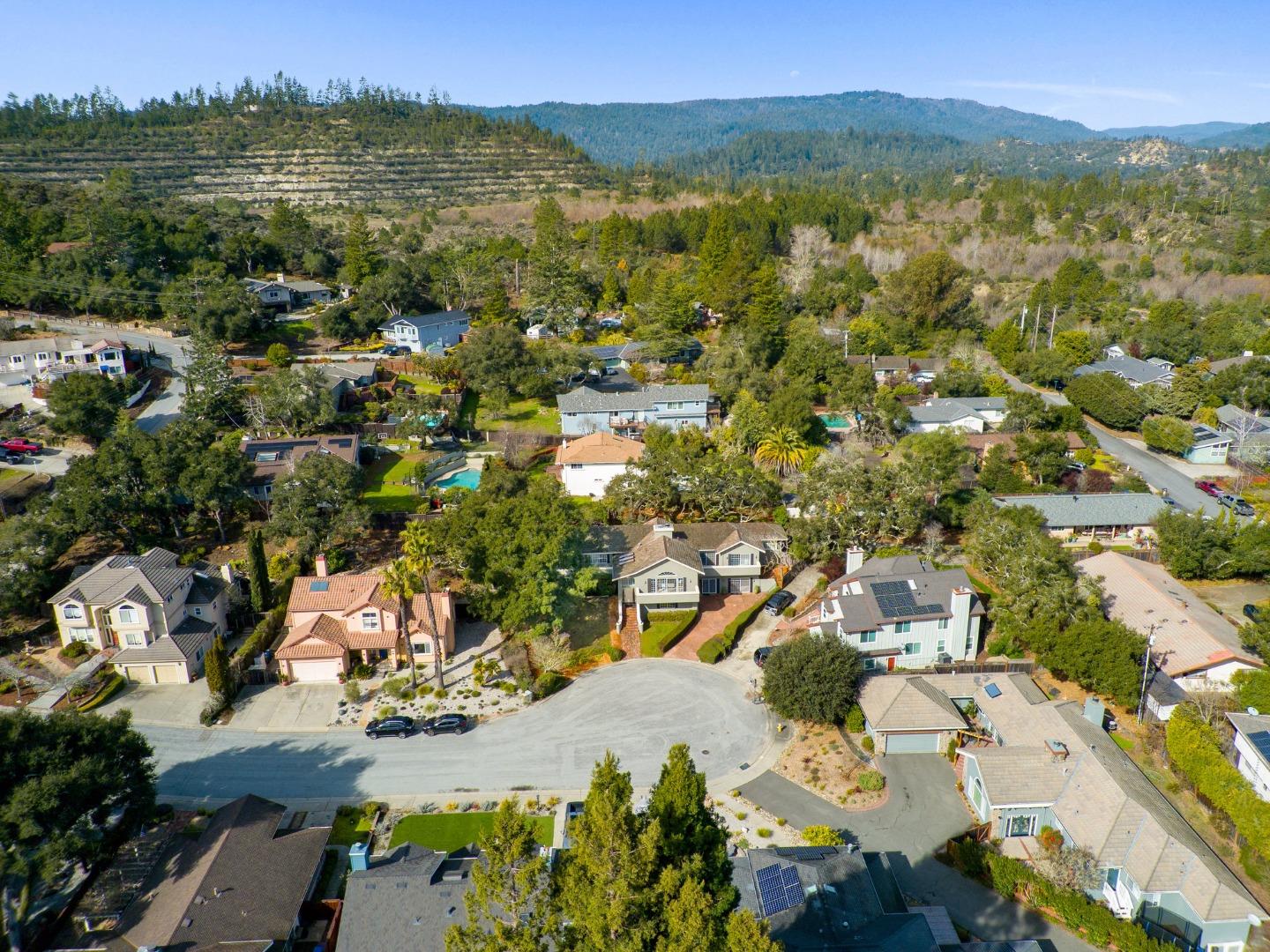 25 Bay Laurel Court